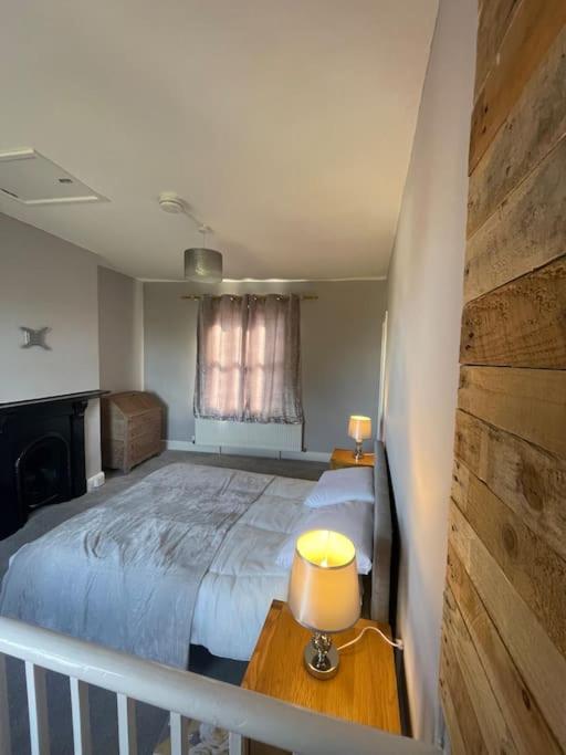 Brady'S Glastonbury Beautiful Pad Great Location! Eksteriør bilde